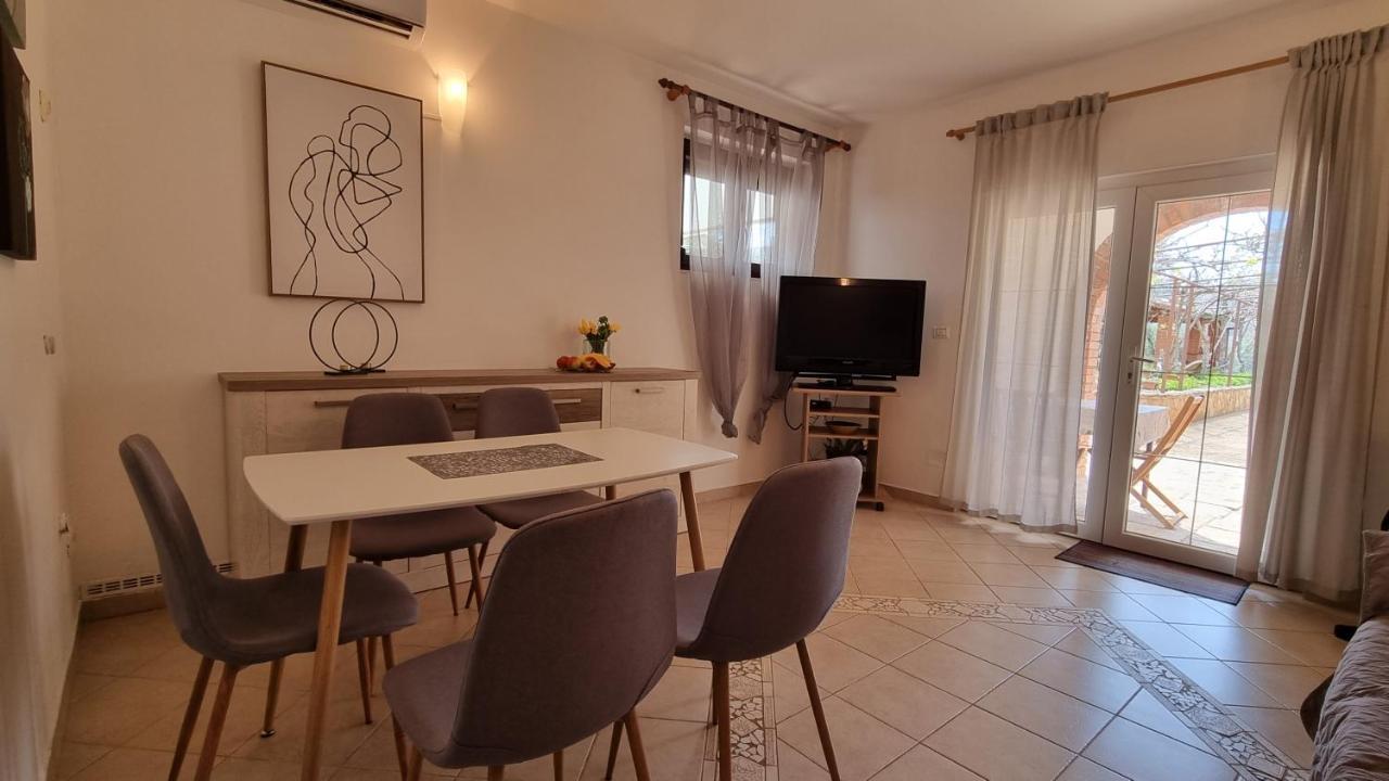 Apartament App Carla Novigrad  Zewnętrze zdjęcie